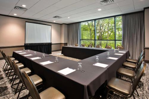 doubletree by hilton lansing