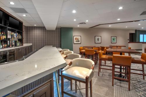 doubletree by hilton lansing