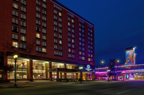 doubletree by hilton lansing