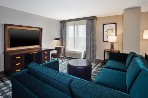 doubletree by hilton lansing