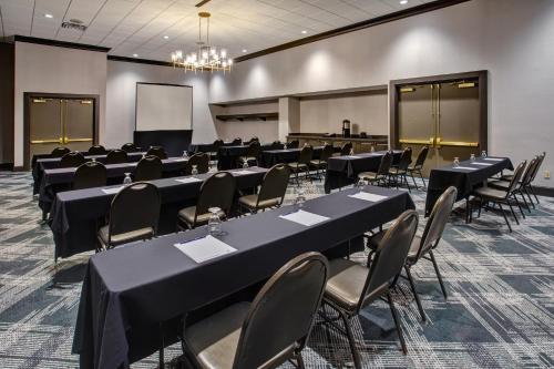 doubletree by hilton lansing