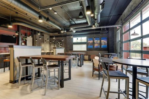 drury plaza hotel savannah pooler