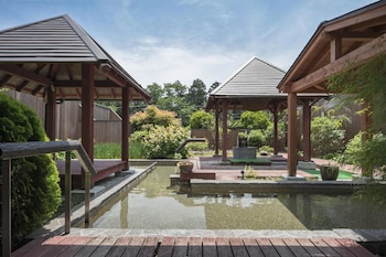 izukogen wanwan paradise hotel and cottage