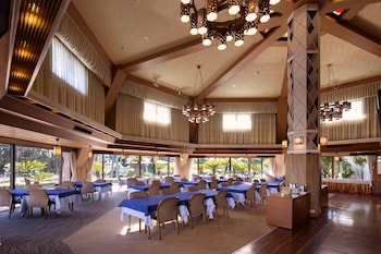 izukogen wanwan paradise hotel and cottage