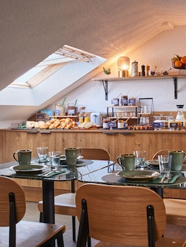 hotel bordeaux clemenceau by happyculture