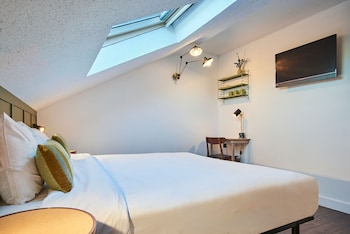 hotel bordeaux clemenceau by happyculture