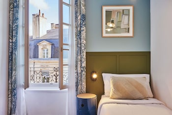 hotel bordeaux clemenceau by happyculture