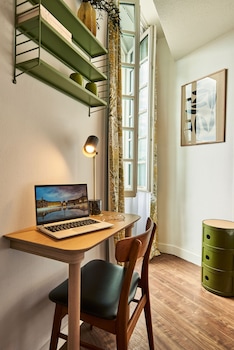 hotel bordeaux clemenceau by happyculture