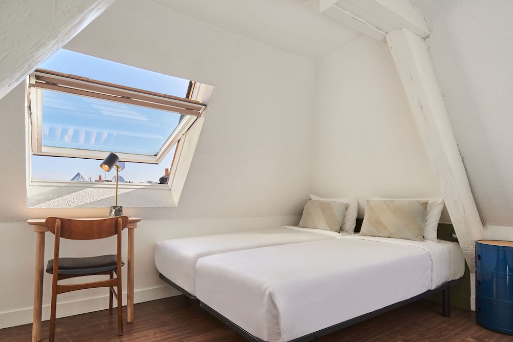 hotel bordeaux clemenceau by happyculture