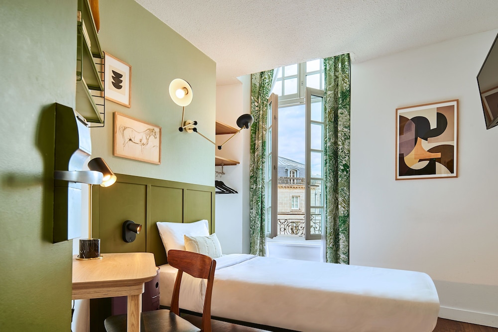 hotel bordeaux clemenceau by happyculture