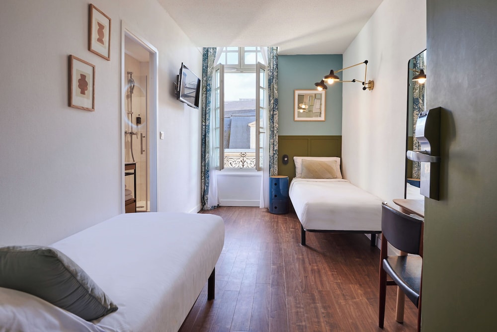 hotel bordeaux clemenceau by happyculture