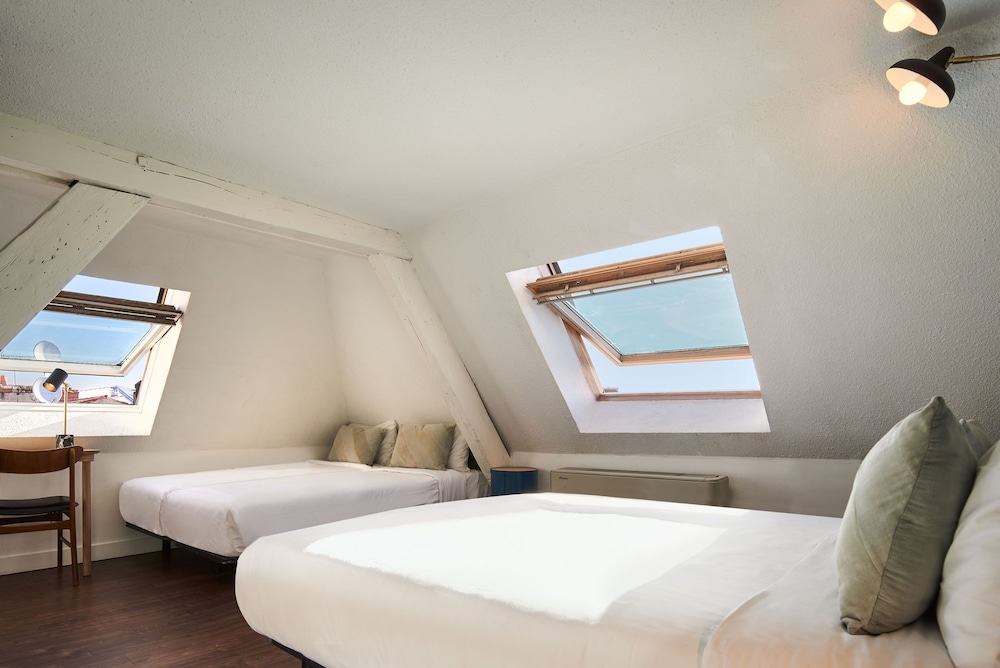 hotel bordeaux clemenceau by happyculture