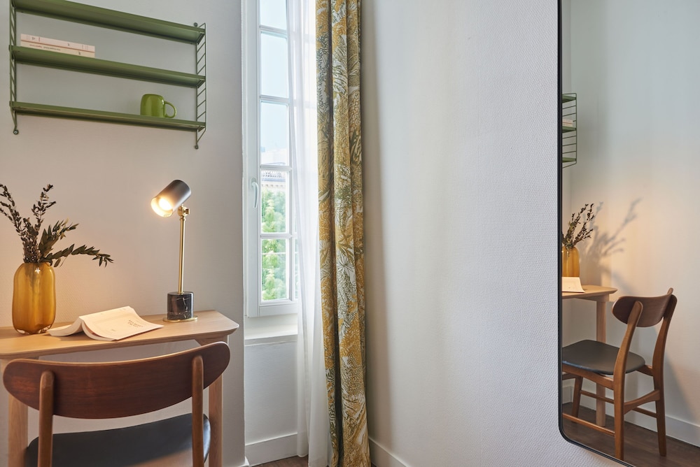 hotel bordeaux clemenceau by happyculture