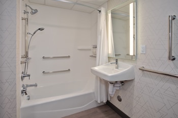 Holiday Inn Express Kitty Hawk Outer Banks, An Ihg Hotel,Kitty Hawk>>Kill Devil Hills,2.5 star