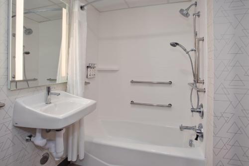 holiday inn express kitty hawk outer banks an ihg hotel
