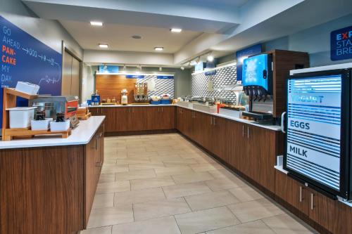 holiday inn express kitty hawk outer banks an ihg hotel