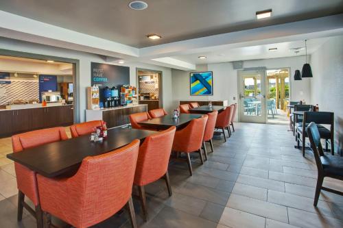 holiday inn express kitty hawk outer banks an ihg hotel
