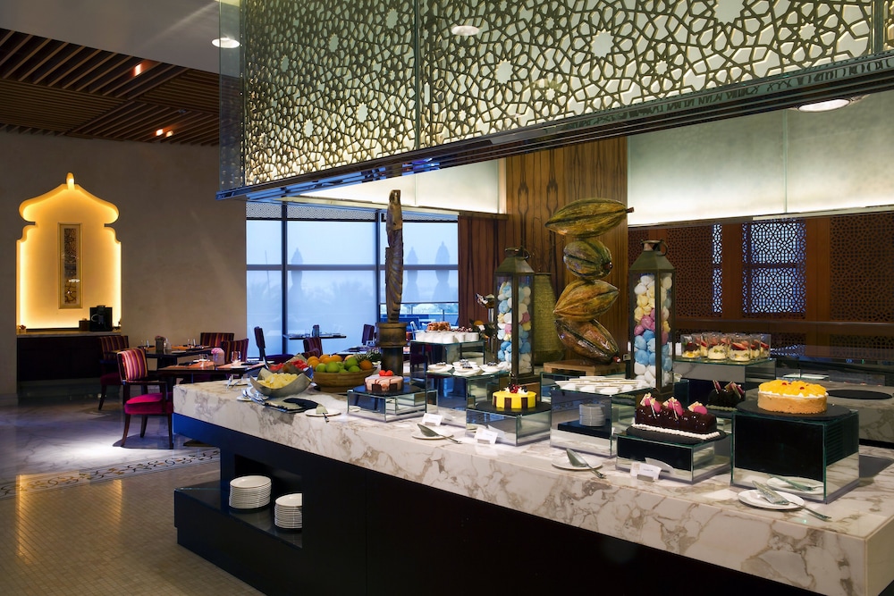 bab al qasr residence