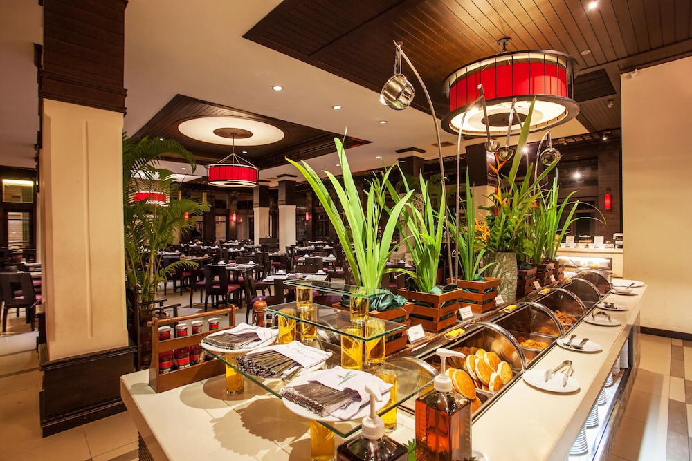 courtyard by marriott phuket patong beach resort