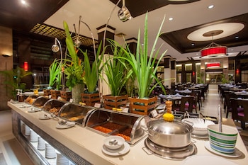 courtyard by marriott phuket patong beach resort