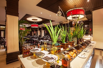courtyard by marriott phuket patong beach resort