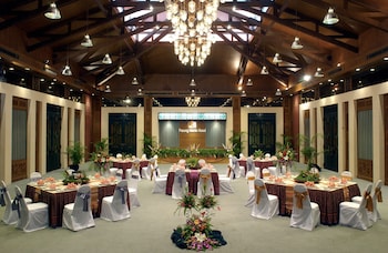 courtyard by marriott phuket patong beach resort