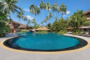 courtyard by marriott phuket patong beach resort