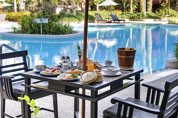 courtyard by marriott phuket patong beach resort