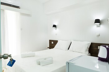 kissamia rooms next to night clubs