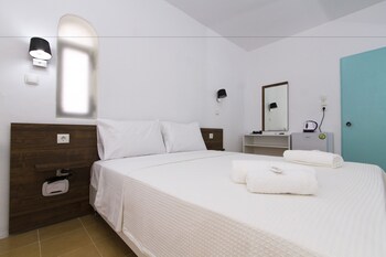 kissamia rooms next to night clubs