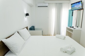 kissamia rooms next to night clubs