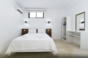 kissamia rooms next to night clubs