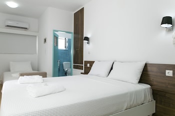kissamia rooms next to night clubs