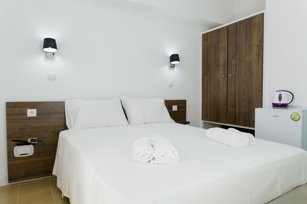 kissamia rooms next to night clubs