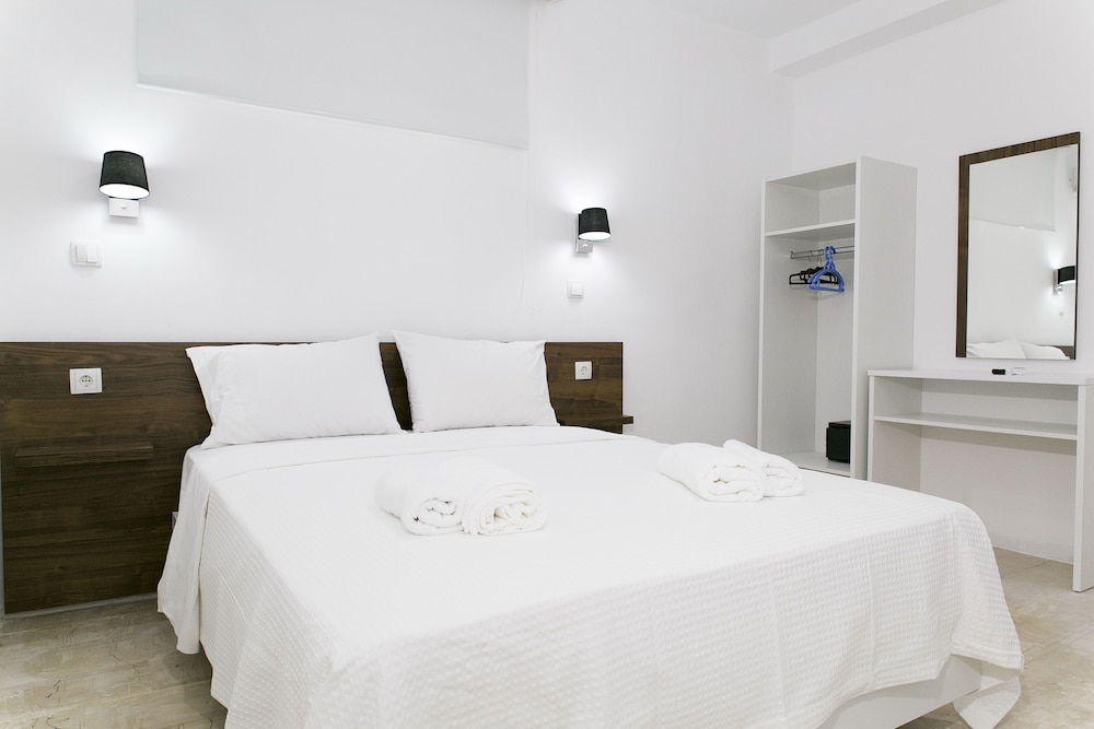 kissamia rooms next to night clubs