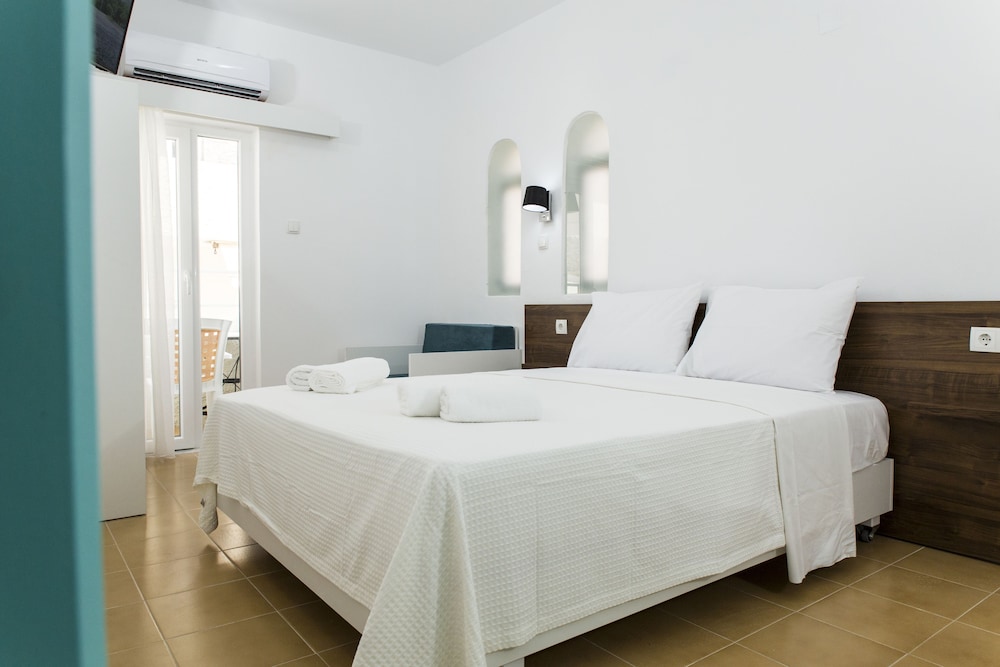 kissamia rooms next to night clubs