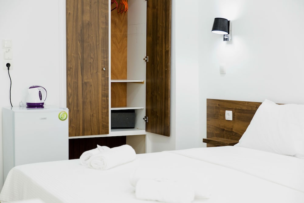 kissamia rooms next to night clubs
