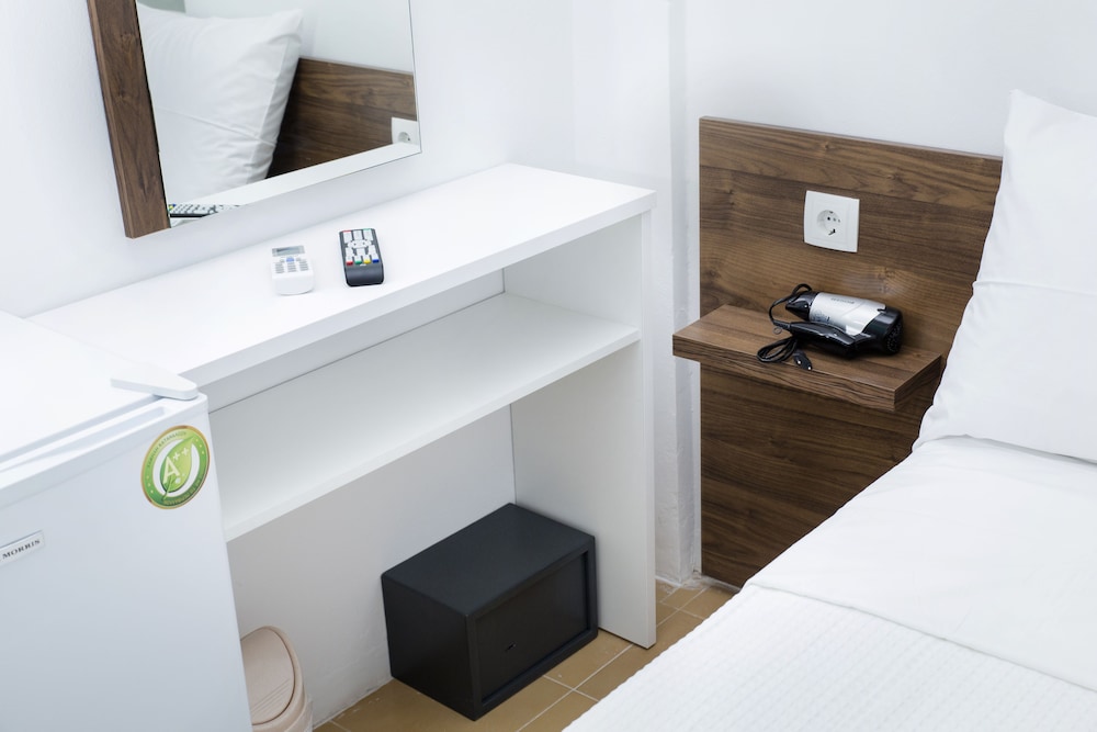 kissamia rooms next to night clubs