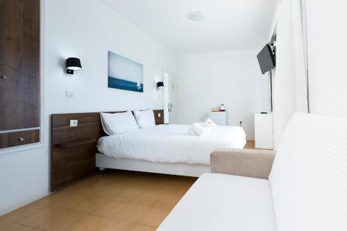 kissamia rooms next to night clubs