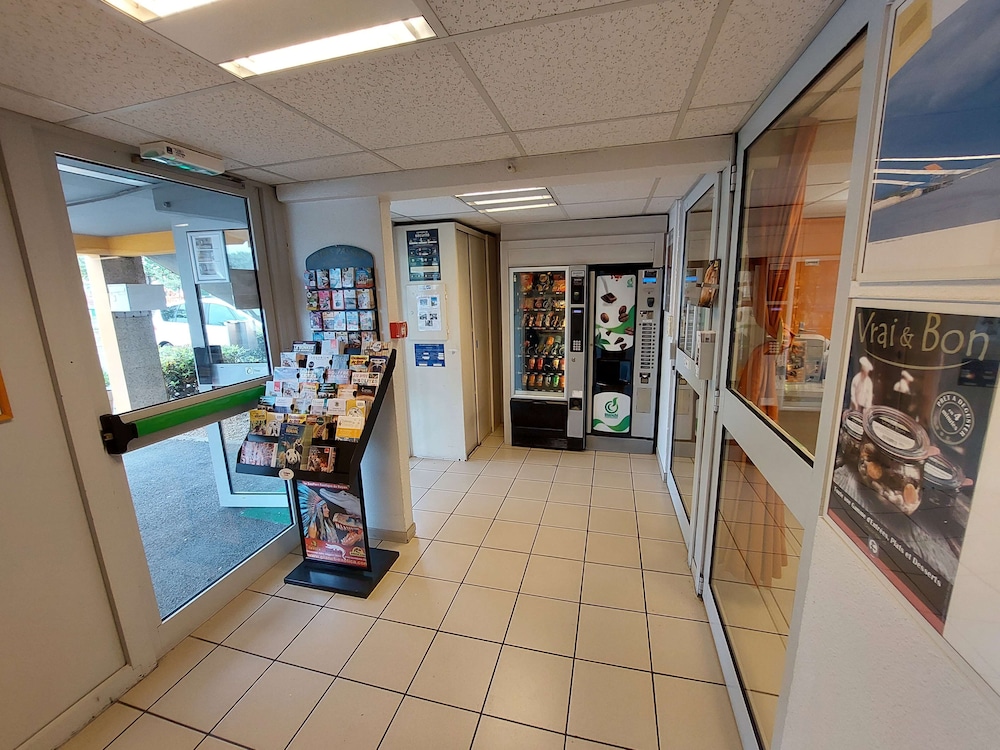 premiere classe saintes