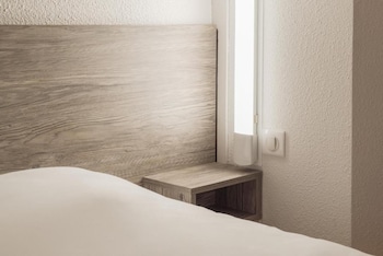 premiere classe saintes