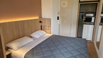 premiere classe saintes