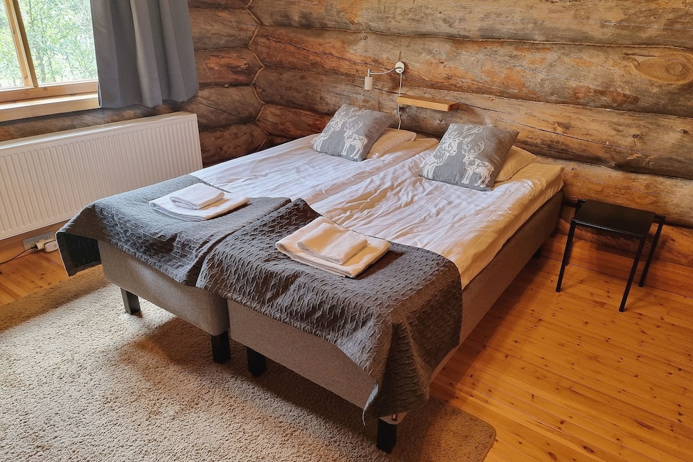 kuukkeli log houses aurora resort