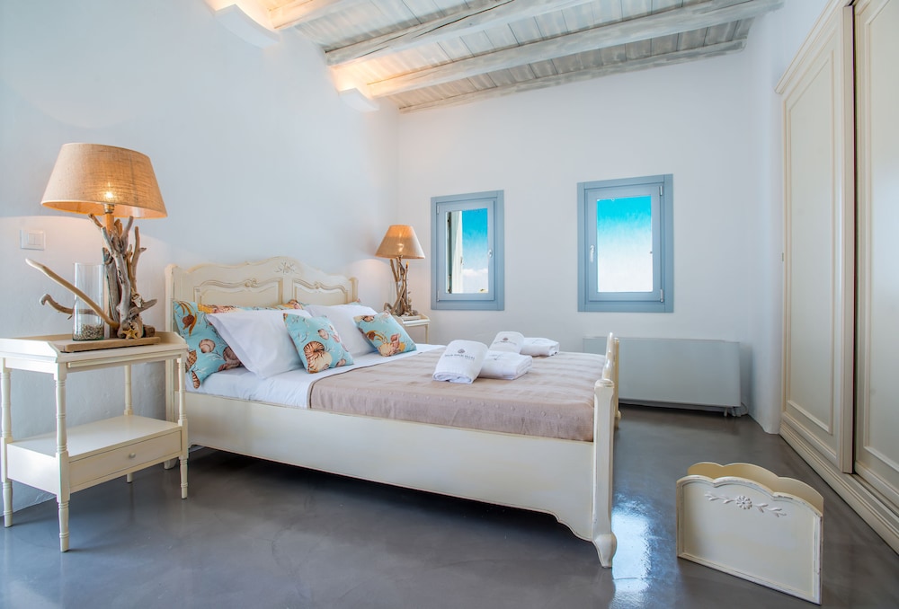 aelia paros villas