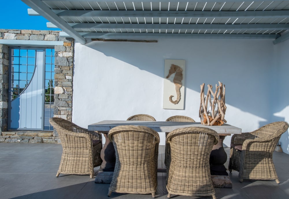 paros