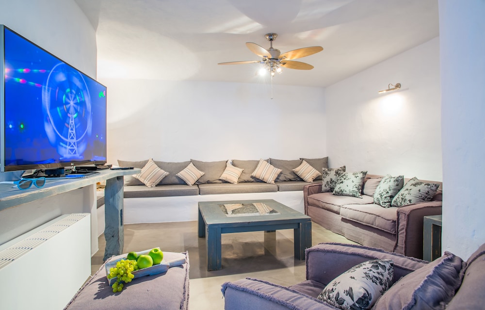 aelia paros villas