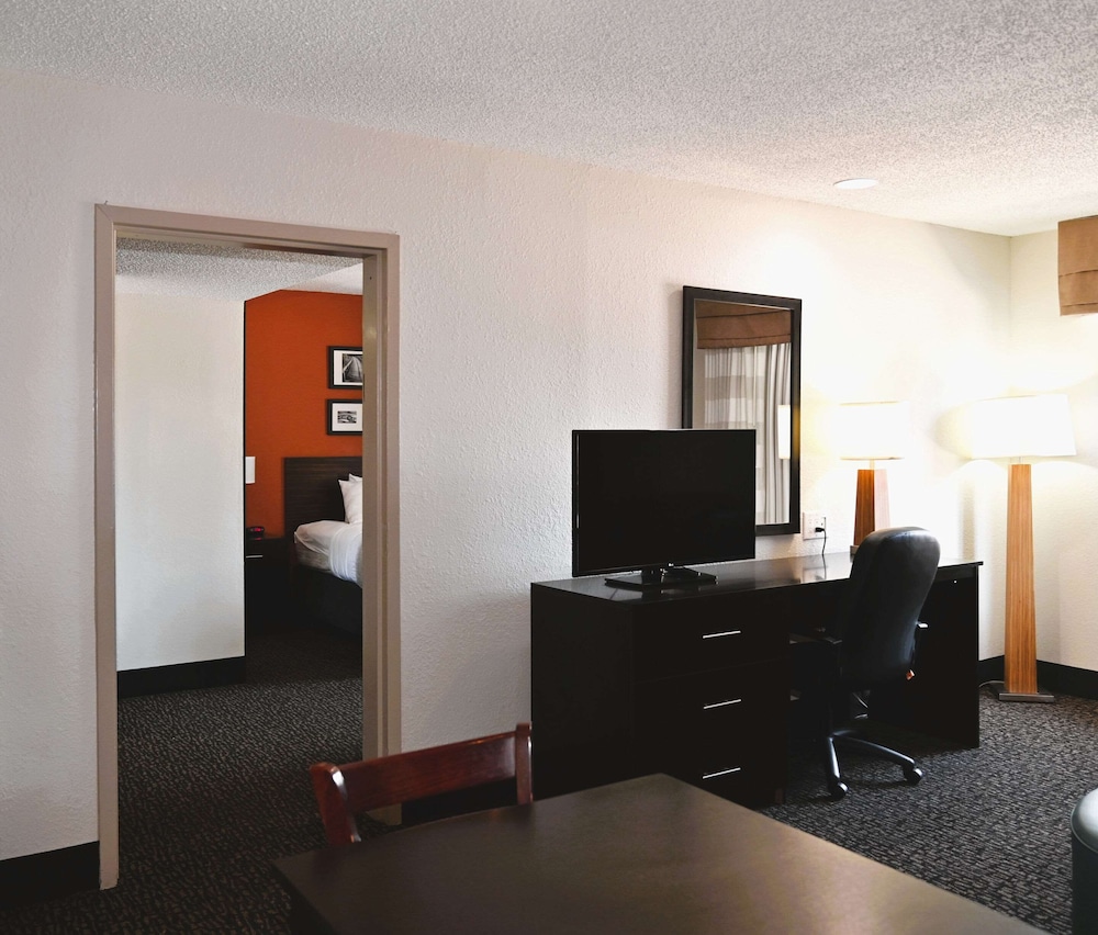 sleep inn and suites near ft bragg