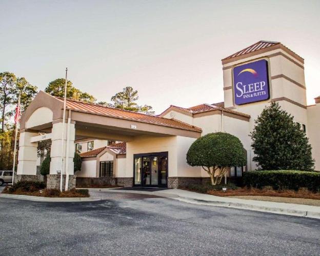 sleep inn and suites near ft bragg