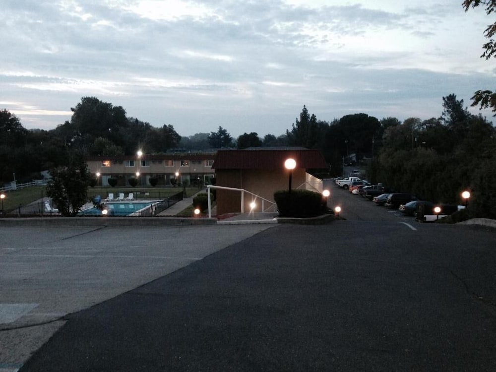 econo lodge