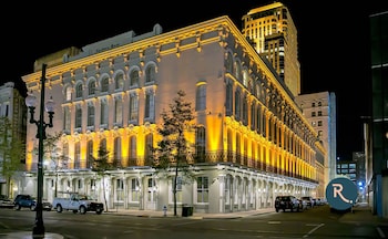 roami at factors row